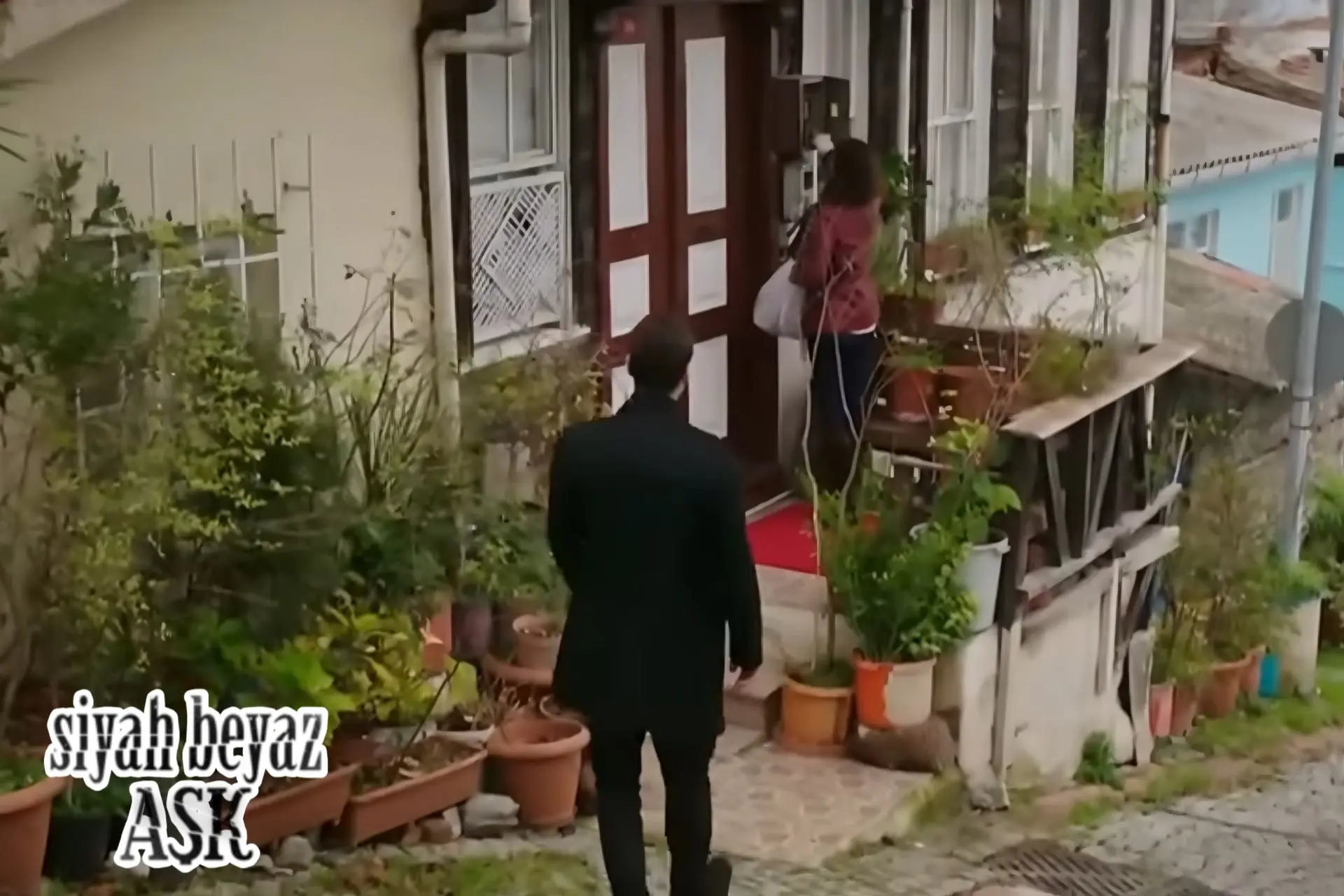 Siyah Beyaz Ask filming set location